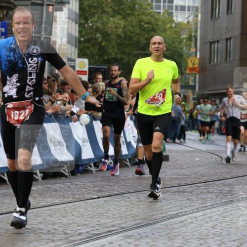 13.09.2026 - 21. swb-Marathon Bremen Strokosch-Dieckow http://msf.ph/oto/10317664 13.09.2026 13:06:54 Ziel 508, 788, 1009, 1770, 1921, 2832, 3910, 4777, 5238, 6951, 7590, 8621, 13148, 749, 1540, 3794, 3973, 6053, 9708 meine-sportfotos.de
