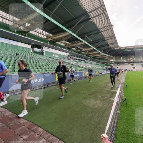 13.09.2026 - 21. swb-Marathon Bremen Michael Burmester http://msf.ph/oto/10317666 13.09.2026 13:15:15 Laufen im Stadion 143, 263, 266, 300, 414, 460, 598, 612, 631, 653, 768, 956, 1008, 1047, 1392, 1408, 1573, 1818, 1819, 1874, 2013, 2024, 2218, 2233, 2235, 2314, 2359, 2385, 2386, 2412, 2466, 2468, 2484, 2494, 2521, 2540, 2564, 2667, 2678, 2690, 2691, 2737, 2760, 2783, 2829, 2838, 2859, 2861, 2865, 2874, 2887, 2958, 2978, 3001, 3075, 3157, 3165, 3185, 3237, 3265, 3355, 3378, 3382, 3405, 3428, 3486, 3512, 3653, 3661, 3670, 3680, 3829, 4034, 4080, 4306, 703 meine-sportfotos.de
