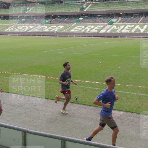 13.09.2026 - 21. swb-Marathon Bremen Michael Burmester http://msf.ph/oto/10317682 13.09.2026 12:52:57 Laufen im Stadion 102, 107, 145, 235, 313, 376, 541, 560, 615, 616, 683, 696, 734, 740, 755, 792, 863, 982, 985, 987, 1033, 1043, 1056, 1207, 1232, 1252, 1297, 1433, 1445, 1492, 1528, 1542, 1646, 1664, 1704, 1707, 1814, 1955, 2007, 2008, 2043, 2203, 2280, 2350, 2362, 2401, 2422, 2447, 2454, 2480, 2498, 2759, 2767, 2820, 2847, 2858, 2997, 3085, 3149, 3236, 3336, 3362, 3448, 3566, 3830, 3899, 3988, 4165, 4283, 4429, 4475, 4571, 4573, 4605, 5079, 5152, 5168, 5379 meine-sportfotos.de