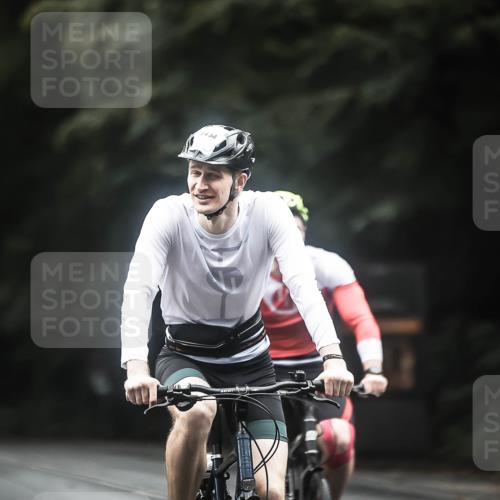 13.09.2026 - Stadtparktriathlon H.Heesch http://msf.ph/oto/10317685 13.09.2026 13:01:27 Radfahren 1079, 1214, 1254, 1308, 1384, 1404 meine-sportfotos.de