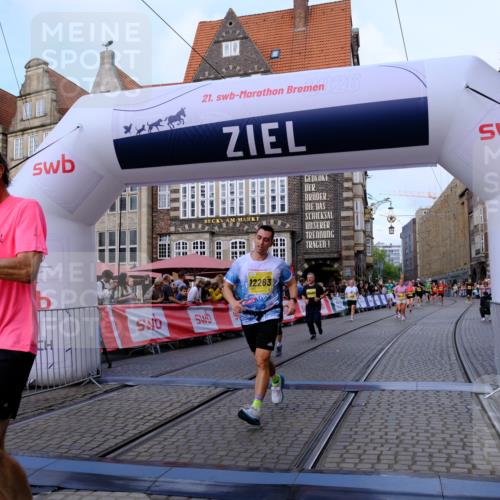 13.09.2026 - 21. swb-Marathon Bremen Tim E. http://msf.ph/oto/10317704 13.09.2026 10:57:33 Ziel 10166, 10226, 10517, 10518, 10578, 10687, 10700, 10772, 10969, 11236, 11292, 11484, 11609, 11667, 12263, 12382, 12383, 12400, 12411 meine-sportfotos.de
