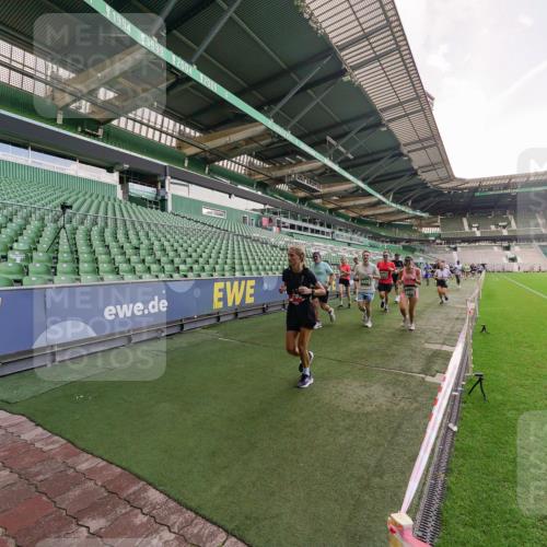 13.09.2026 - 21. swb-Marathon Bremen Michael Burmester http://msf.ph/oto/10317724 13.09.2026 13:15:22 Laufen im Stadion 143, 263, 266, 300, 414, 460, 598, 612, 653, 768, 956, 1008, 1047, 1392, 1408, 1573, 1818, 1819, 1874, 2013, 2024, 2218, 2233, 2235, 2314, 2359, 2385, 2386, 2466, 2468, 2484, 2494, 2521, 2564, 2664, 2667, 2678, 2690, 2691, 2698, 2737, 2760, 2783, 2829, 2838, 2846, 2859, 2861, 2865, 2874, 2887, 2958, 2978, 3001, 3075, 3133, 3157, 3165, 3185, 3237, 3265, 3331, 3355, 3378, 3382, 3405, 3428, 3486, 3512, 3653, 3661, 3670, 3680, 3829, 4034, 4080, 4306, 703 meine-sportfotos.de