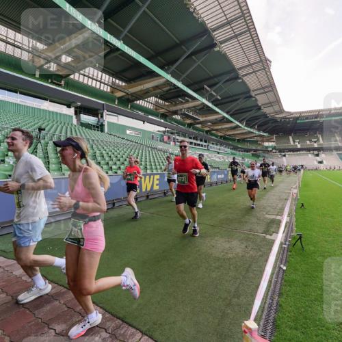 13.09.2026 - 21. swb-Marathon Bremen Michael Burmester http://msf.ph/oto/10317743 13.09.2026 13:15:25 Laufen im Stadion 143, 263, 266, 300, 414, 460, 598, 612, 653, 768, 956, 1008, 1047, 1392, 1408, 1573, 1818, 1819, 1874, 2013, 2024, 2218, 2233, 2235, 2314, 2351, 2359, 2385, 2386, 2466, 2468, 2484, 2494, 2521, 2564, 2664, 2667, 2678, 2690, 2691, 2698, 2737, 2760, 2783, 2799, 2829, 2838, 2846, 2859, 2861, 2865, 2874, 2887, 2958, 2978, 3001, 3075, 3133, 3157, 3165, 3185, 3237, 3265, 3331, 3355, 3378, 3382, 3405, 3428, 3486, 3512, 3653, 3670, 3680, 3829, 4034, 4080, 4306, 703 meine-sportfotos.de