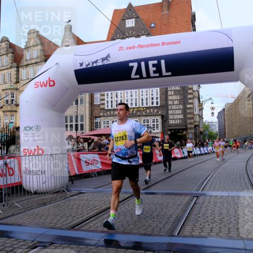 13.09.2026 - 21. swb-Marathon Bremen Tim E. http://msf.ph/oto/10317770 13.09.2026 10:57:34 Ziel 10166, 10226, 10300, 10517, 10518, 10578, 10687, 10700, 10772, 10969, 11236, 11292, 11484, 11498, 11609, 11667, 12263, 12382, 12383, 12400, 12411 meine-sportfotos.de