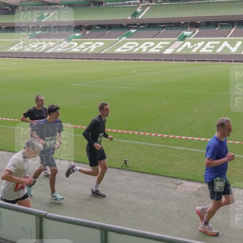 13.09.2026 - 21. swb-Marathon Bremen Michael Burmester http://msf.ph/oto/10317785 13.09.2026 12:53:07 Laufen im Stadion 102, 107, 145, 235, 313, 376, 472, 541, 560, 615, 616, 675, 683, 696, 734, 740, 755, 792, 863, 982, 985, 987, 1033, 1043, 1056, 1207, 1232, 1252, 1297, 1433, 1445, 1468, 1492, 1528, 1542, 1646, 1664, 1704, 1707, 1814, 1955, 2007, 2008, 2043, 2055, 2203, 2280, 2350, 2362, 2401, 2422, 2454, 2480, 2498, 2623, 2767, 2820, 2847, 2858, 2997, 3085, 3149, 3236, 3336, 3362, 3413, 3448, 3566, 3830, 3899, 3988, 4283, 4429, 4475, 4573, 4605, 5152, 5379 meine-sportfotos.de