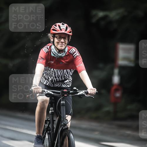 13.09.2026 - Stadtparktriathlon H.Heesch http://msf.ph/oto/10317790 13.09.2026 13:01:36 Radfahren 1224, 1254, 1293, 1308, 1326, 1382 meine-sportfotos.de