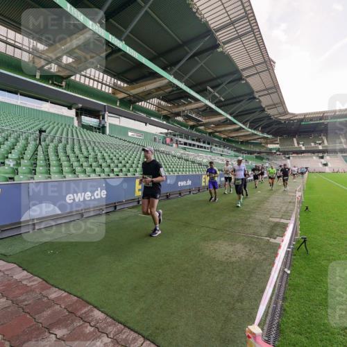 13.09.2026 - 21. swb-Marathon Bremen Michael Burmester http://msf.ph/oto/10317808 13.09.2026 13:15:31 Laufen im Stadion 143, 231, 263, 266, 300, 414, 598, 612, 653, 768, 956, 1008, 1047, 1185, 1392, 1573, 1818, 1819, 1874, 2013, 2024, 2218, 2233, 2235, 2314, 2351, 2359, 2385, 2386, 2466, 2468, 2484, 2494, 2564, 2579, 2664, 2667, 2678, 2690, 2691, 2698, 2737, 2760, 2783, 2799, 2829, 2838, 2846, 2859, 2861, 2865, 2874, 2887, 2958, 2978, 3001, 3075, 3133, 3157, 3165, 3185, 3237, 3265, 3331, 3355, 3382, 3387, 3405, 3428, 3486, 3512, 3670, 3680, 3829, 4034, 4080, 4306, 703 meine-sportfotos.de