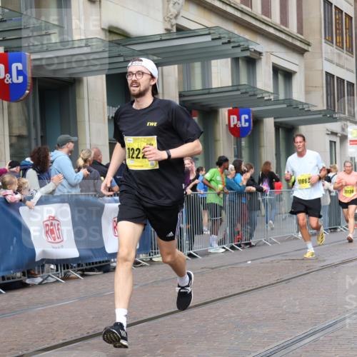 13.09.2026 - 21. swb-Marathon Bremen Strokosch-Dieckow http://msf.ph/oto/10317813 13.09.2026 10:57:47 Ziel 10078, 10249, 10494, 10530, 10543, 10559, 10565, 10604, 10673, 10750, 10798, 10826, 10828, 10903, 10914, 10931, 10932, 11120, 11131, 11136, 11295, 11332, 11388, 11420, 11752, 11824, 11863, 11884, 11952, 12017, 12386, 12387, 12441, 12482, 12551, 10177, 10394, 10460, 10707, 10728, 11106, 11153, 11245, 11365, 11480, 11532, 11568, 11734, 11856, 11965, 11966, 12037, 12111, 12222, 12228, 12231, 12264, 12372, 12427 meine-sportfotos.de