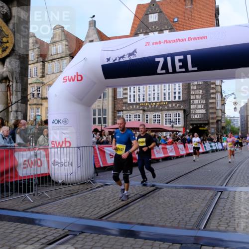 13.09.2026 - 21. swb-Marathon Bremen Tim E. http://msf.ph/oto/10317836 13.09.2026 10:57:35 Ziel 10166, 10226, 10300, 10394, 10517, 10518, 10578, 10687, 10700, 10969, 11236, 11292, 11484, 11498, 11609, 11667, 12037, 12263, 12382, 12383, 12400, 12411 meine-sportfotos.de