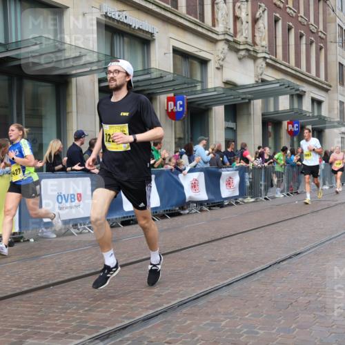 13.09.2026 - 21. swb-Marathon Bremen Strokosch-Dieckow http://msf.ph/oto/10317852 13.09.2026 10:57:48 Ziel 10078, 10249, 10494, 10530, 10543, 10559, 10565, 10604, 10673, 10750, 10798, 10826, 10828, 10903, 10914, 10931, 10932, 11120, 11131, 11136, 11295, 11332, 11388, 11420, 11752, 11824, 11863, 11884, 11952, 12017, 12386, 12387, 12441, 12482, 12551, 10078, 10177, 10460, 10565, 10707, 10728, 11106, 11153, 11245, 11365, 11480, 11532, 11568, 11734, 11824, 11856, 11965, 11966, 12111, 12222, 12228, 12231, 12264, 12372, 12427 meine-sportfotos.de