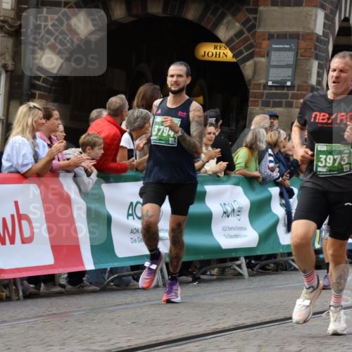 13.09.2026 - 21. swb-Marathon Bremen Strokosch-Dieckow http://msf.ph/oto/10317866 13.09.2026 13:07:00 Ziel 508, 521, 788, 1009, 1770, 1921, 2832, 3127, 3910, 4574, 4777, 5238, 6784, 6951, 8580, 1540, 1863, 3794, 3973, 6053, 7636, 7876, 8980, 9927 meine-sportfotos.de