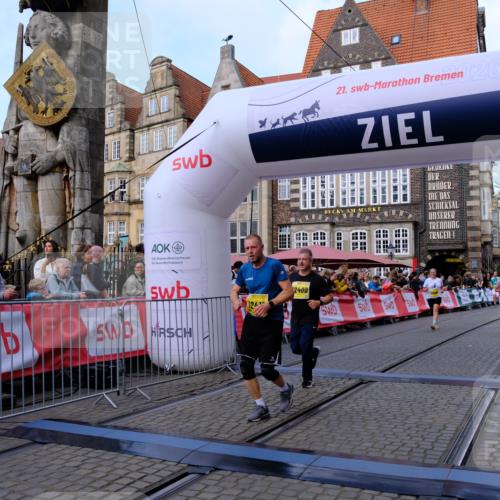 13.09.2026 - 21. swb-Marathon Bremen Tim E. http://msf.ph/oto/10317871 13.09.2026 10:57:36 Ziel 10166, 10226, 10300, 10394, 10517, 10518, 10578, 10687, 10700, 10969, 11236, 11292, 11365, 11484, 11498, 11609, 11667, 11734, 12037, 12111, 12263, 12382, 12383, 12400, 12411 meine-sportfotos.de
