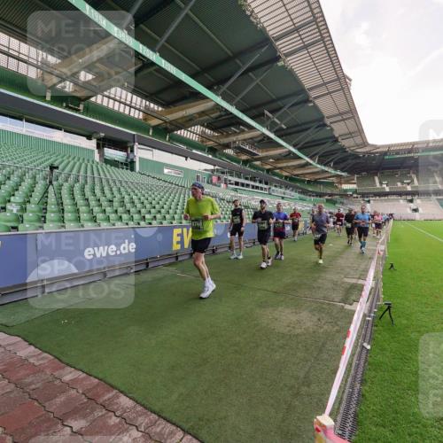 13.09.2026 - 21. swb-Marathon Bremen Michael Burmester http://msf.ph/oto/10317910 13.09.2026 13:15:42 Laufen im Stadion 143, 231, 263, 266, 300, 414, 598, 612, 653, 768, 956, 1008, 1047, 1185, 1312, 1465, 1818, 1819, 1874, 2013, 2218, 2235, 2314, 2351, 2359, 2363, 2385, 2386, 2466, 2468, 2484, 2494, 2579, 2664, 2667, 2678, 2690, 2691, 2698, 2737, 2760, 2778, 2783, 2799, 2829, 2838, 2846, 2859, 2861, 2865, 2874, 2958, 2974, 2978, 3001, 3075, 3133, 3157, 3165, 3185, 3237, 3265, 3331, 3355, 3382, 3387, 3486, 3512, 3670, 3680, 3829, 4034, 4080, 4306, 703 meine-sportfotos.de