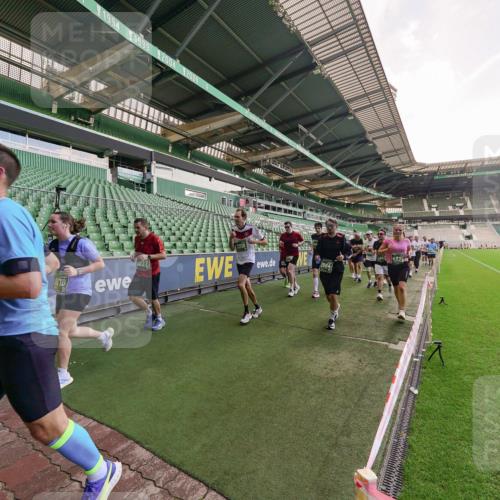 13.09.2026 - 21. swb-Marathon Bremen Michael Burmester http://msf.ph/oto/10317940 13.09.2026 13:15:46 Laufen im Stadion 143, 153, 231, 263, 266, 300, 414, 598, 612, 653, 1008, 1047, 1185, 1312, 1465, 1539, 1818, 1819, 1874, 2013, 2218, 2235, 2314, 2351, 2359, 2363, 2385, 2386, 2466, 2468, 2484, 2494, 2579, 2664, 2667, 2678, 2690, 2691, 2698, 2737, 2760, 2778, 2783, 2799, 2838, 2846, 2859, 2861, 2865, 2874, 2958, 2974, 2978, 3001, 3075, 3133, 3157, 3165, 3185, 3237, 3265, 3331, 3355, 3382, 3387, 3486, 3512, 3670, 3680, 3829, 4034, 4080, 4306, 703 meine-sportfotos.de