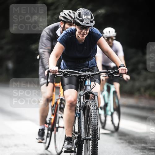 13.09.2026 - Stadtparktriathlon H.Heesch http://msf.ph/oto/10317943 13.09.2026 11:53:47 Radfahren 799, 817, 828, 838, 870, 874, 880, 907, 939 meine-sportfotos.de