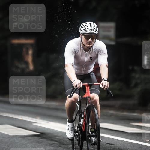 13.09.2026 - Stadtparktriathlon H.Heesch http://msf.ph/oto/10317953 13.09.2026 13:01:56 Radfahren 1189, 1232, 1248, 1287, 1299, 1329, 1355, 1376, 1393 meine-sportfotos.de