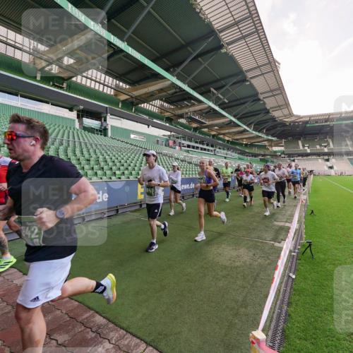 13.09.2026 - 21. swb-Marathon Bremen Michael Burmester http://msf.ph/oto/10317975 13.09.2026 13:15:49 Laufen im Stadion 143, 153, 231, 263, 266, 300, 414, 598, 612, 653, 990, 1008, 1047, 1185, 1312, 1465, 1539, 1818, 1819, 1874, 2013, 2218, 2235, 2314, 2351, 2359, 2363, 2385, 2386, 2466, 2468, 2484, 2494, 2579, 2664, 2667, 2678, 2690, 2691, 2698, 2737, 2760, 2778, 2783, 2799, 2838, 2846, 2859, 2861, 2865, 2874, 2958, 2974, 2978, 3001, 3075, 3133, 3157, 3165, 3185, 3237, 3265, 3331, 3355, 3382, 3387, 3486, 3501, 3512, 3670, 3680, 3829, 4034, 4080, 4306, 703 meine-sportfotos.de