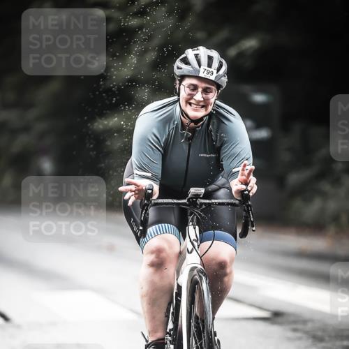 13.09.2026 - Stadtparktriathlon H.Heesch http://msf.ph/oto/10318004 13.09.2026 11:53:51 Radfahren 799, 828, 838, 870, 874, 880, 939 meine-sportfotos.de
