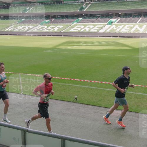 13.09.2026 - 21. swb-Marathon Bremen Michael Burmester http://msf.ph/oto/10318009 13.09.2026 12:53:20 Laufen im Stadion 102, 107, 145, 235, 313, 376, 472, 541, 560, 615, 616, 675, 683, 696, 740, 755, 792, 816, 827, 863, 982, 985, 987, 1033, 1056, 1076, 1207, 1232, 1252, 1297, 1419, 1433, 1445, 1468, 1492, 1528, 1542, 1551, 1646, 1664, 1704, 1707, 1814, 1955, 2007, 2008, 2043, 2055, 2203, 2280, 2350, 2362, 2401, 2422, 2454, 2480, 2498, 2499, 2623, 2701, 2767, 2820, 2858, 2882, 2913, 2971, 2997, 3085, 3149, 3236, 3336, 3362, 3413, 3448, 3566, 3830, 3899, 3988, 4283, 4475, 4573, 4605, 5152 meine-sportfotos.de