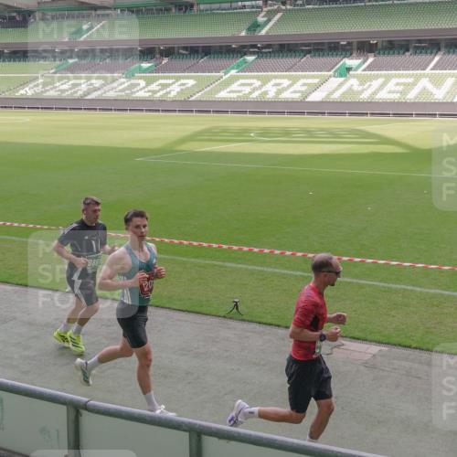 13.09.2026 - 21. swb-Marathon Bremen Michael Burmester http://msf.ph/oto/10318024 13.09.2026 12:53:21 Laufen im Stadion 102, 107, 145, 235, 313, 376, 472, 541, 560, 615, 616, 675, 683, 696, 740, 755, 792, 816, 827, 863, 982, 985, 987, 1033, 1056, 1076, 1207, 1232, 1252, 1297, 1419, 1433, 1445, 1468, 1492, 1528, 1542, 1551, 1646, 1664, 1704, 1707, 1814, 1955, 2007, 2008, 2043, 2055, 2203, 2280, 2350, 2362, 2401, 2422, 2454, 2480, 2498, 2499, 2623, 2701, 2767, 2820, 2858, 2882, 2913, 2971, 2997, 3085, 3149, 3236, 3336, 3362, 3413, 3448, 3566, 3830, 3899, 3988, 4283, 4475, 4573, 4605 meine-sportfotos.de
