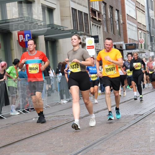 13.09.2026 - 21. swb-Marathon Bremen Strokosch-Dieckow http://msf.ph/oto/10318097 13.09.2026 10:57:53 Ziel 10249, 10494, 10530, 10543, 10604, 10673, 10750, 10798, 10826, 10828, 10903, 10914, 10931, 10932, 11120, 11131, 11202, 11295, 11332, 11388, 11403, 11420, 11750, 11752, 11863, 11884, 11906, 11952, 12017, 12092, 12386, 12387, 12441, 12482, 10078, 10460, 10559, 10565, 10707, 10728, 11136, 11153, 11245, 11332, 11532, 11568, 11824, 11856, 11965, 12222, 12228, 12231, 12264, 12427, 12551 meine-sportfotos.de