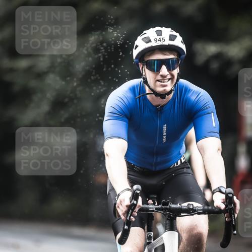 13.09.2026 - Stadtparktriathlon H.Heesch http://msf.ph/oto/10318132 13.09.2026 11:54:01 Radfahren 762, 785, 835, 871, 945 meine-sportfotos.de