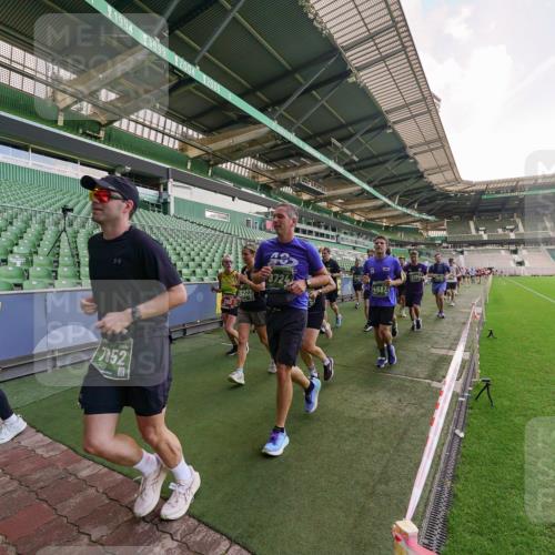 13.09.2026 - 21. swb-Marathon Bremen Michael Burmester http://msf.ph/oto/10318137 13.09.2026 13:16:03 Laufen im Stadion 134, 143, 153, 231, 263, 266, 271, 300, 414, 598, 612, 653, 990, 1047, 1185, 1312, 1465, 1539, 1825, 1874, 2013, 2218, 2235, 2259, 2351, 2359, 2363, 2381, 2385, 2386, 2466, 2468, 2484, 2494, 2562, 2579, 2664, 2667, 2678, 2690, 2691, 2698, 2737, 2760, 2778, 2783, 2797, 2799, 2846, 2859, 2861, 2865, 2874, 2958, 2974, 2996, 3001, 3075, 3133, 3157, 3165, 3185, 3237, 3265, 3331, 3355, 3366, 3382, 3387, 3486, 3501, 3512, 3670, 3680, 3829, 4034, 4080, 4306, 703 meine-sportfotos.de