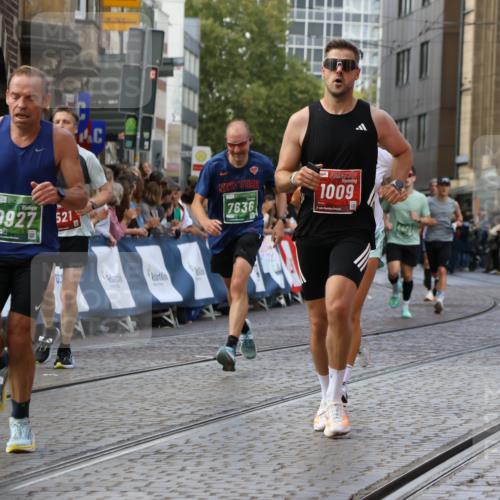 13.09.2026 - 21. swb-Marathon Bremen Strokosch-Dieckow http://msf.ph/oto/10318182 13.09.2026 13:07:08 Ziel 508, 521, 749, 788, 1009, 3127, 3910, 4574, 5238, 6784, 6951, 8580, 8888, 1863, 3043, 3118, 4743, 4808, 6053, 7636, 7876, 8980, 9927 meine-sportfotos.de