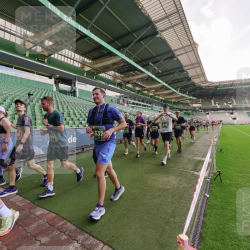 13.09.2026 - 21. swb-Marathon Bremen Michael Burmester http://msf.ph/oto/10318188 13.09.2026 13:16:06 Laufen im Stadion 134, 143, 153, 231, 263, 266, 267, 271, 300, 414, 598, 612, 653, 990, 1047, 1185, 1312, 1465, 1539, 1825, 1874, 1987, 2013, 2218, 2235, 2259, 2351, 2359, 2363, 2381, 2385, 2386, 2466, 2468, 2484, 2494, 2562, 2579, 2664, 2667, 2678, 2690, 2691, 2698, 2737, 2760, 2778, 2783, 2797, 2799, 2846, 2859, 2861, 2865, 2874, 2958, 2974, 2996, 3001, 3075, 3133, 3157, 3165, 3185, 3237, 3265, 3331, 3355, 3366, 3382, 3387, 3486, 3501, 3512, 3670, 3680, 3829, 4034, 4306, 703 meine-sportfotos.de