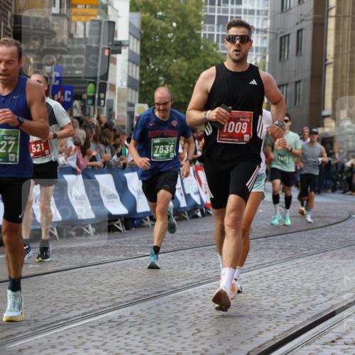 13.09.2026 - 21. swb-Marathon Bremen Strokosch-Dieckow http://msf.ph/oto/10318203 13.09.2026 13:07:08 Ziel 508, 521, 749, 788, 1009, 3127, 3910, 4574, 5238, 6784, 6951, 8580, 8888, 1863, 3043, 3118, 4743, 4808, 6053, 7636, 7876, 8980, 9927 meine-sportfotos.de