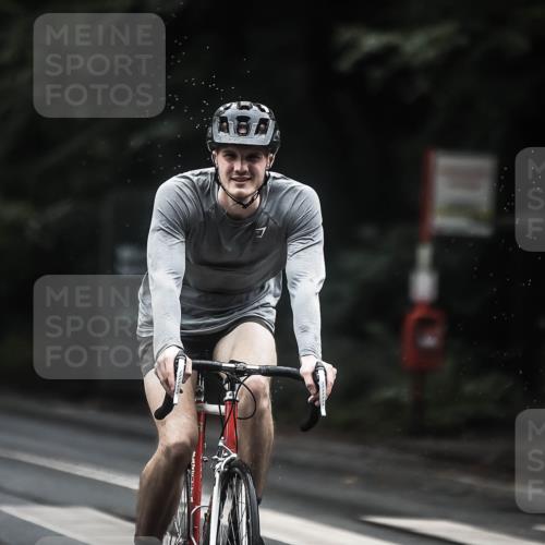 13.09.2026 - Stadtparktriathlon H.Heesch http://msf.ph/oto/10318223 13.09.2026 13:02:08 Radfahren 1217, 1255, 1273, 1287, 1373, 1411, 1425 meine-sportfotos.de