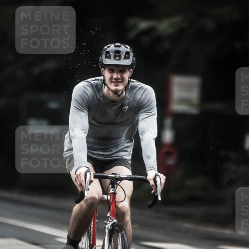 13.09.2026 - Stadtparktriathlon H.Heesch http://msf.ph/oto/10318230 13.09.2026 13:02:08 Radfahren 1217, 1255, 1273, 1287, 1373, 1411, 1425 meine-sportfotos.de