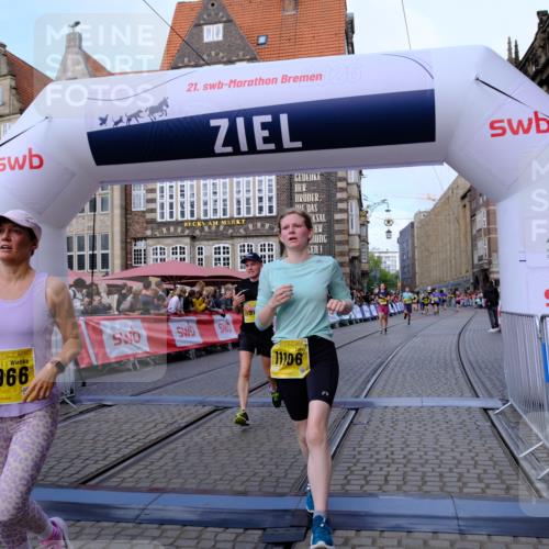 13.09.2026 - 21. swb-Marathon Bremen Tim E. http://msf.ph/oto/10318231 13.09.2026 10:57:49 Ziel 10177, 10226, 10300, 10394, 10517, 10518, 11106, 11245, 11365, 11480, 11498, 11609, 11734, 11965, 11966, 12037, 12111, 12222, 12372 meine-sportfotos.de