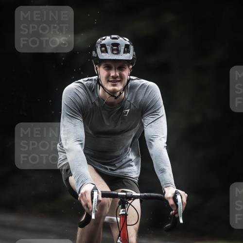 13.09.2026 - Stadtparktriathlon H.Heesch http://msf.ph/oto/10318242 13.09.2026 13:02:08 Radfahren 1217, 1255, 1273, 1287, 1373, 1411, 1425 meine-sportfotos.de