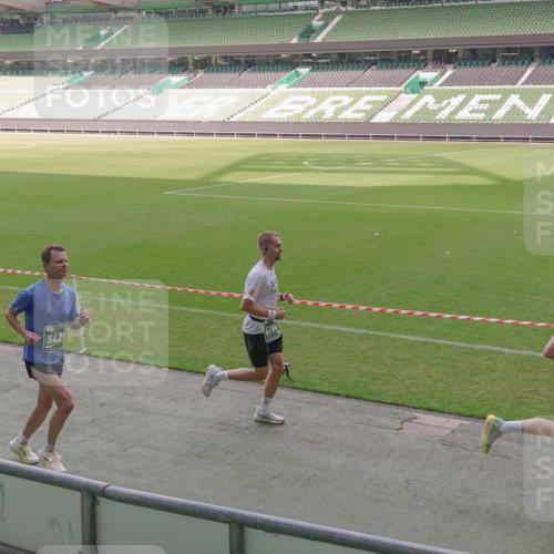 13.09.2026 - 21. swb-Marathon Bremen Michael Burmester http://msf.ph/oto/10318254 13.09.2026 12:53:33 Laufen im Stadion 102, 107, 145, 189, 313, 376, 385, 472, 481, 541, 560, 615, 616, 666, 675, 683, 696, 740, 755, 792, 816, 827, 982, 985, 987, 1033, 1056, 1076, 1207, 1232, 1252, 1297, 1419, 1433, 1445, 1468, 1528, 1542, 1551, 1631, 1646, 1658, 1664, 1704, 1707, 1814, 2007, 2043, 2055, 2203, 2280, 2350, 2362, 2401, 2422, 2454, 2480, 2498, 2499, 2623, 2701, 2767, 2820, 2824, 2858, 2882, 2913, 2962, 2971, 2997, 3054, 3085, 3149, 3236, 3336, 3362, 3413, 3448, 3830, 3988, 4283, 4475, 4605 meine-sportfotos.de