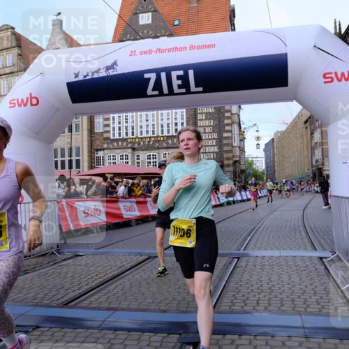 13.09.2026 - 21. swb-Marathon Bremen Tim E. http://msf.ph/oto/10318255 13.09.2026 10:57:49 Ziel 10177, 10226, 10300, 10394, 10517, 10518, 11106, 11245, 11365, 11480, 11498, 11609, 11734, 11965, 11966, 12037, 12111, 12222, 12372 meine-sportfotos.de