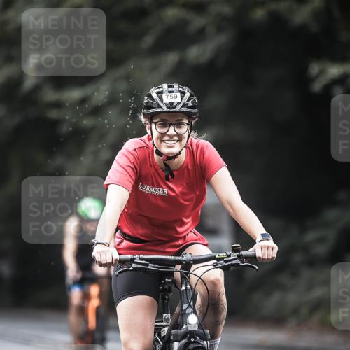 13.09.2026 - Stadtparktriathlon H.Heesch http://msf.ph/oto/10318270 13.09.2026 11:54:09 Radfahren 759, 762, 871, 882, 926 meine-sportfotos.de