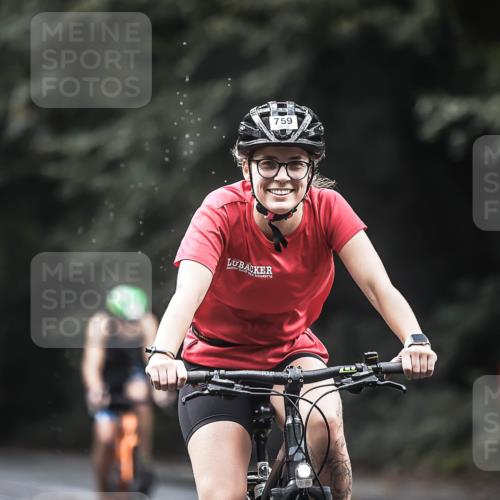 13.09.2026 - Stadtparktriathlon H.Heesch http://msf.ph/oto/10318278 13.09.2026 11:54:09 Radfahren 759, 762, 871, 882, 926 meine-sportfotos.de