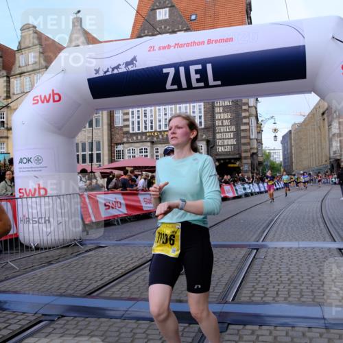13.09.2026 - 21. swb-Marathon Bremen Tim E. http://msf.ph/oto/10318282 13.09.2026 10:57:49 Ziel 10177, 10226, 10300, 10394, 10517, 10518, 11106, 11245, 11365, 11480, 11498, 11609, 11734, 11965, 11966, 12037, 12111, 12222, 12372 meine-sportfotos.de
