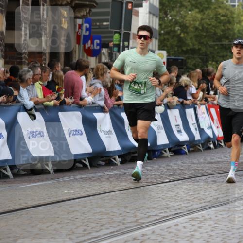 13.09.2026 - 21. swb-Marathon Bremen Strokosch-Dieckow http://msf.ph/oto/10318296 13.09.2026 13:07:12 Ziel 521, 749, 1009, 3127, 3794, 3973, 4574, 5238, 6784, 6951, 8580, 8888, 9708, 1863, 2706, 3043, 3118, 4743, 4808, 8060, 8098, 8980 meine-sportfotos.de