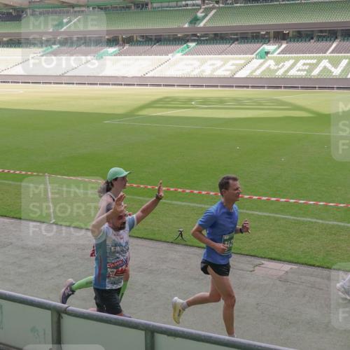 13.09.2026 - 21. swb-Marathon Bremen Michael Burmester http://msf.ph/oto/10318297 13.09.2026 12:53:34 Laufen im Stadion 102, 107, 145, 189, 313, 376, 385, 472, 481, 541, 560, 615, 616, 666, 675, 683, 696, 740, 755, 792, 816, 827, 982, 985, 987, 1033, 1056, 1076, 1207, 1232, 1252, 1297, 1419, 1433, 1445, 1468, 1528, 1542, 1551, 1631, 1646, 1658, 1664, 1704, 1707, 1814, 2007, 2043, 2055, 2203, 2280, 2350, 2362, 2401, 2422, 2454, 2480, 2498, 2499, 2623, 2701, 2767, 2820, 2824, 2858, 2882, 2913, 2962, 2971, 2997, 3054, 3085, 3149, 3236, 3336, 3357, 3362, 3413, 3448, 3830, 3988, 4283, 4475, 4605 meine-sportfotos.de