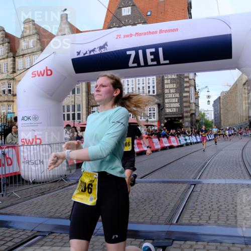13.09.2026 - 21. swb-Marathon Bremen Tim E. http://msf.ph/oto/10318298 13.09.2026 10:57:49 Ziel 10177, 10226, 10300, 10394, 10517, 10518, 11106, 11245, 11365, 11480, 11498, 11609, 11734, 11965, 11966, 12037, 12111, 12222, 12372 meine-sportfotos.de
