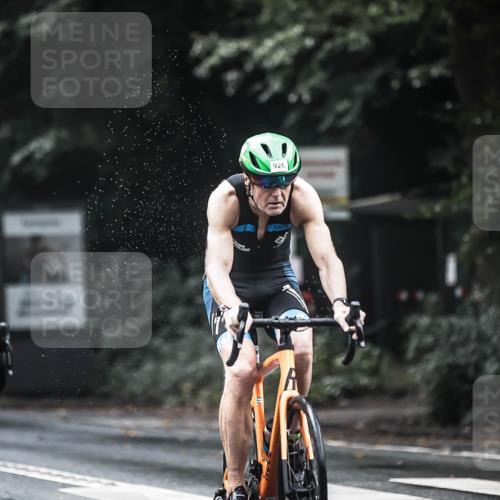 13.09.2026 - Stadtparktriathlon H.Heesch http://msf.ph/oto/10318306 13.09.2026 11:54:11 Radfahren 759, 882, 926 meine-sportfotos.de