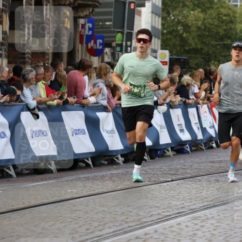 13.09.2026 - 21. swb-Marathon Bremen Strokosch-Dieckow http://msf.ph/oto/10318313 13.09.2026 13:07:12 Ziel 521, 749, 1009, 3127, 3794, 3973, 4574, 5238, 6784, 6951, 8580, 8888, 9708, 1863, 2706, 3043, 3118, 4743, 4808, 8060, 8098, 8980 meine-sportfotos.de