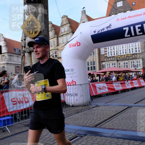 13.09.2026 - 21. swb-Marathon Bremen Tim E. http://msf.ph/oto/10318324 13.09.2026 10:57:50 Ziel 10177, 10226, 10300, 10394, 10517, 10518, 11106, 11245, 11365, 11480, 11498, 11609, 11734, 11965, 11966, 12037, 12111, 12222, 12264, 12372 meine-sportfotos.de