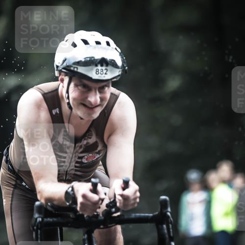 13.09.2026 - Stadtparktriathlon H.Heesch http://msf.ph/oto/10318329 13.09.2026 11:54:11 Radfahren 759, 882, 926 meine-sportfotos.de