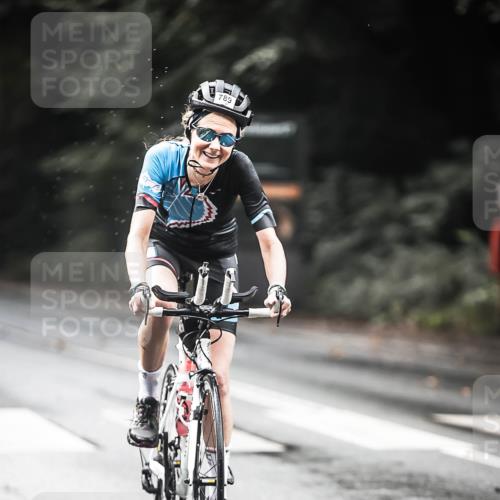 13.09.2026 - Stadtparktriathlon H.Heesch http://msf.ph/oto/10318365 13.09.2026 11:54:22 Radfahren 789, 824, 885, 933 meine-sportfotos.de