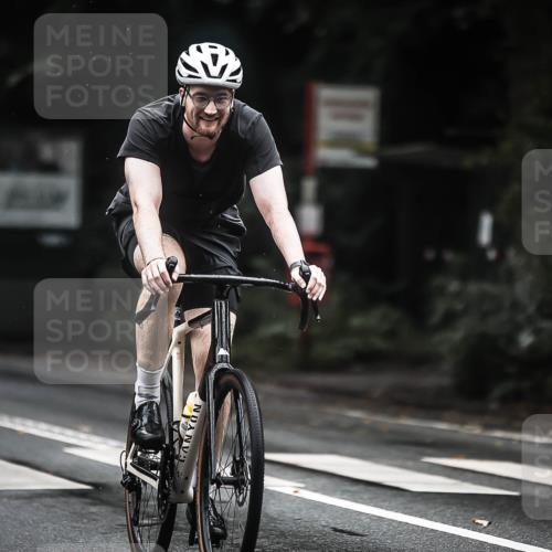 13.09.2026 - Stadtparktriathlon H.Heesch http://msf.ph/oto/10318367 13.09.2026 13:02:16 Radfahren 1204, 1262, 1273, 1356, 1373, 1395, 1396, 1425 meine-sportfotos.de