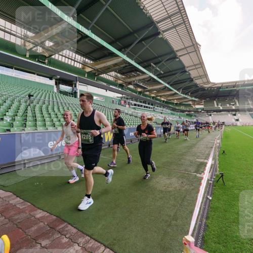 13.09.2026 - 21. swb-Marathon Bremen Michael Burmester http://msf.ph/oto/10318396 13.09.2026 13:16:30 Laufen im Stadion 134, 143, 153, 231, 263, 266, 267, 271, 449, 588, 598, 612, 653, 990, 1057, 1185, 1312, 1465, 1539, 1813, 1825, 1874, 1987, 2013, 2067, 2218, 2235, 2259, 2351, 2359, 2363, 2381, 2385, 2386, 2466, 2468, 2484, 2532, 2550, 2562, 2579, 2586, 2655, 2664, 2667, 2678, 2698, 2760, 2778, 2783, 2797, 2799, 2821, 2846, 2859, 2874, 2958, 2974, 2996, 3001, 3075, 3104, 3133, 3157, 3165, 3185, 3195, 3213, 3237, 3265, 3314, 3331, 3366, 3382, 3387, 3479, 3486, 3501, 3506, 3512, 3670, 3829 meine-sportfotos.de