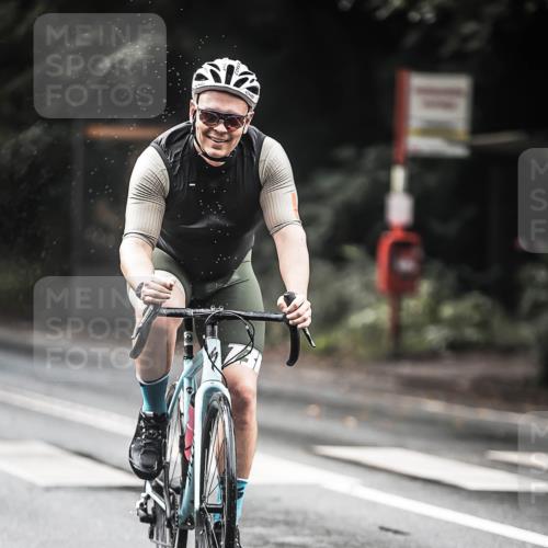 13.09.2026 - Stadtparktriathlon H.Heesch http://msf.ph/oto/10318443 13.09.2026 11:54:24 Radfahren 789, 824, 885, 933 meine-sportfotos.de